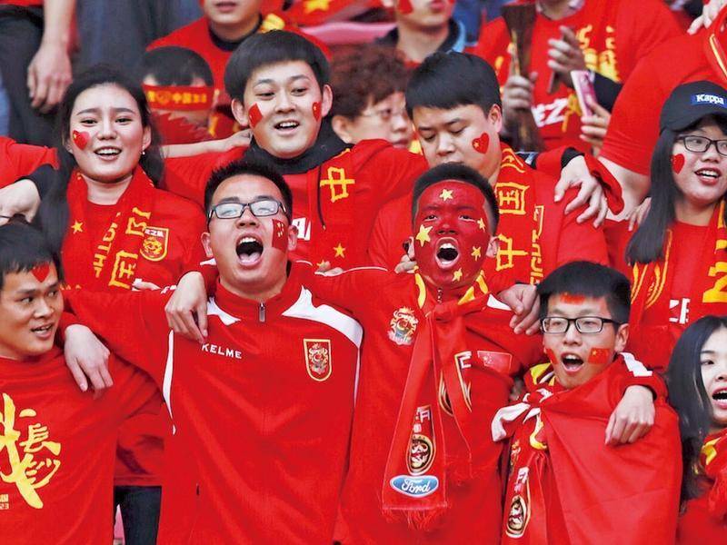图拉蒂后场出球不远科斯蒂奇抢断后直塞给伊尔迪兹左路在三人包夹下突破到禁区小角度爆射破门，弗洛西诺内0-1尤文。
